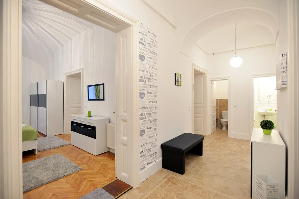 Varkapitany Apartman Егер Екстериор снимка