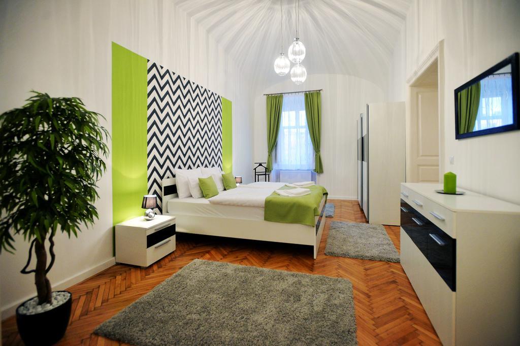 Varkapitany Apartman Егер Екстериор снимка