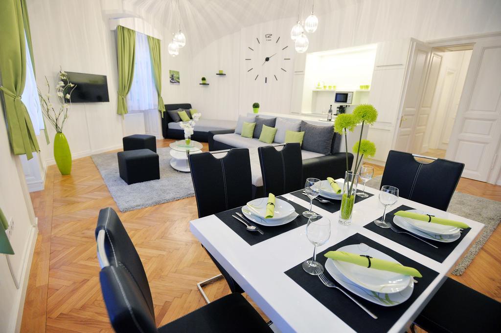 Varkapitany Apartman Егер Екстериор снимка